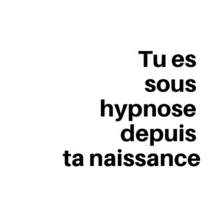 Ça n’a pas pu t’échapper, tous ces nouveaux praticiens en hypnose qui émergent depuis ces 3 dernières années.

En fait ils sont là pour t’ouvrir les yeux.

T’ouvrir les yeux sur tous ces schémas que tu as appris docilement, depuis ta naissance.

Tous les narratifs qui te maintiennent dans un état limité. 

Ça a commencé à l’école, quand on t’a dit de rester bien sage et bien tranquille pour avoir des bonnes notes.

Puis plus tard, quand on t’a dit qu’il fallait avoir de beaux diplômes pour pouvoir réussir dans la vie.

Ça a continué quand tu as du te compromettre pour garder ton job, même s’il ne te plaisait pas, ou que tu as caché des parts de toi pour rentrer dans des rôles qui n’étaient pas pour toi.

Aujourd’hui, ce sont les histoires que tu entends à longueur de journée dans lesquelles tu es la victime et tu as des obligations.

Ta vraie nature est l’abondance, la paix et la puissance. Tu es par nature complexe multiple, et nuancé.e. Tous les narratifs contraires à ça sont des programmes qui te maintiennent dans l’illusion et dans la soumission.

Tu as le pouvoir de réécrire ton histoire, et tes croyances ou de rester dans celles que les autres écrivent pour toi.

Alors, qu’est-ce que tu choisis?